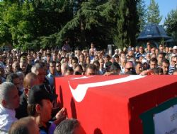 Şehit Demir son yolculuğuna uğurlandı 